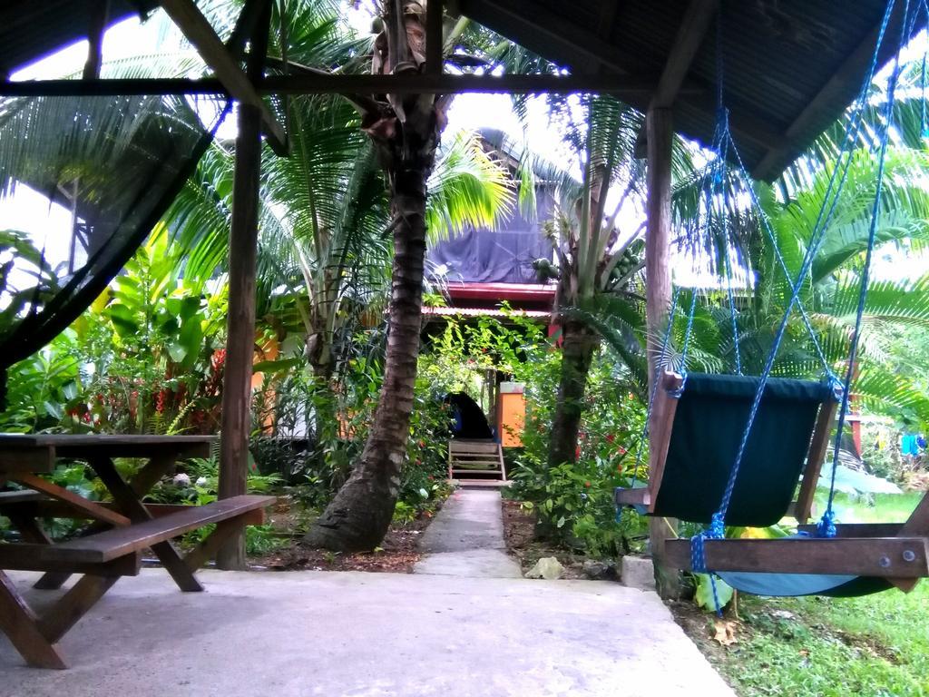 Surf Camp Hotel Bocas del Toro Eksteriør billede