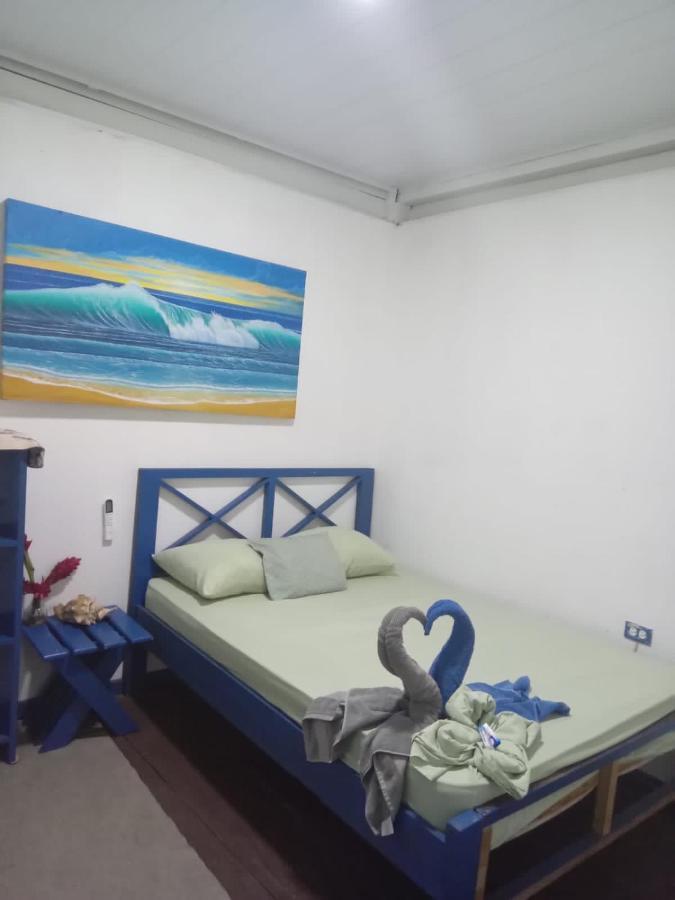 Surf Camp Hotel Bocas del Toro Eksteriør billede