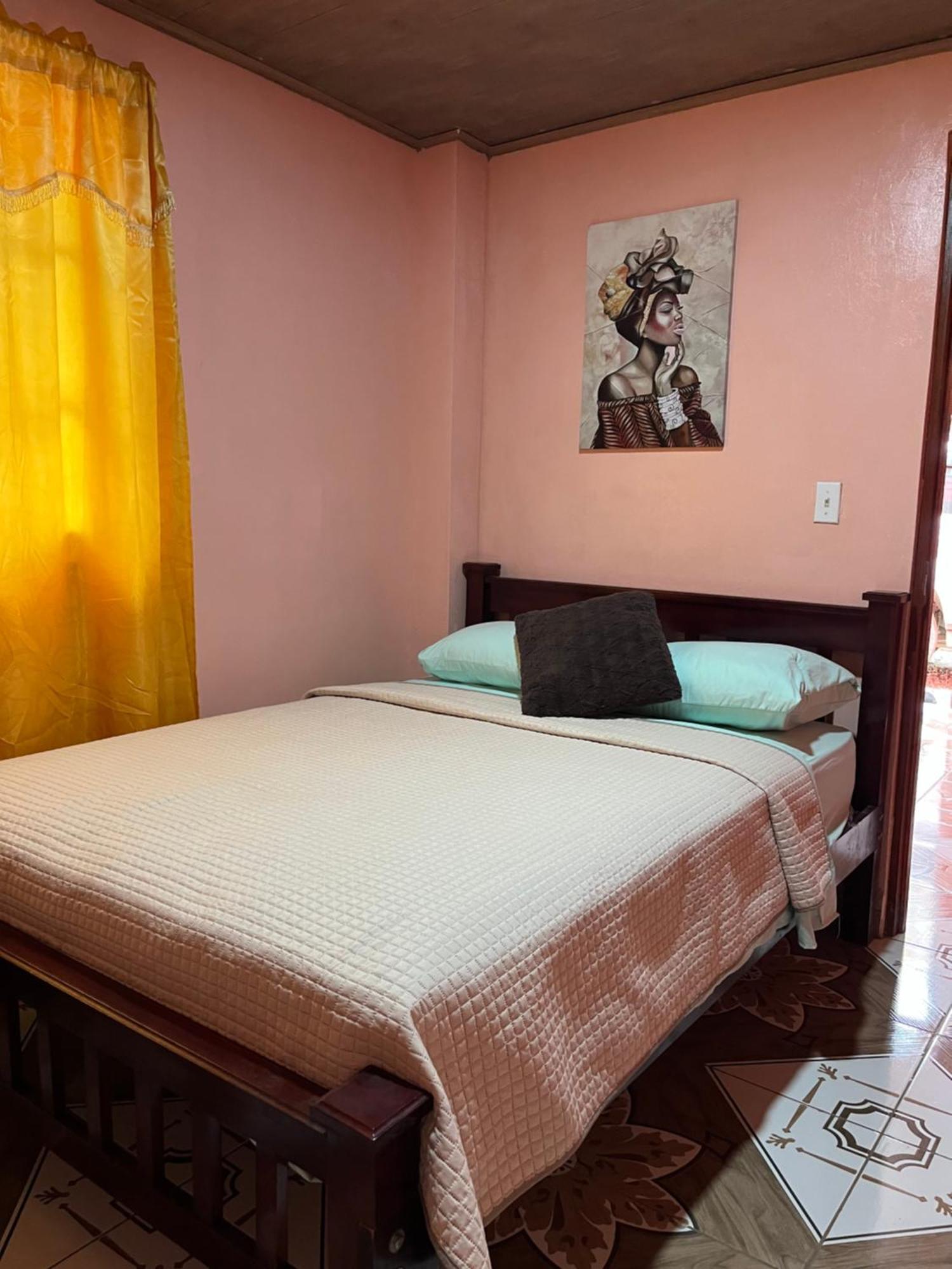 Surf Camp Hotel Bocas del Toro Eksteriør billede