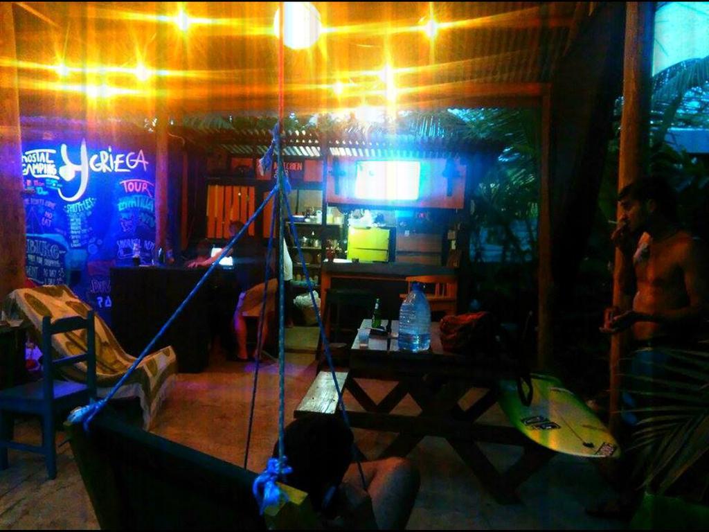 Surf Camp Hotel Bocas del Toro Eksteriør billede