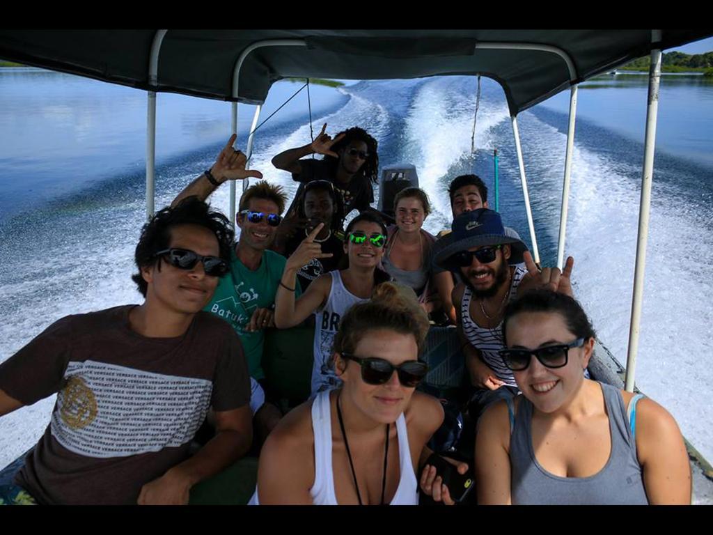 Surf Camp Hotel Bocas del Toro Eksteriør billede